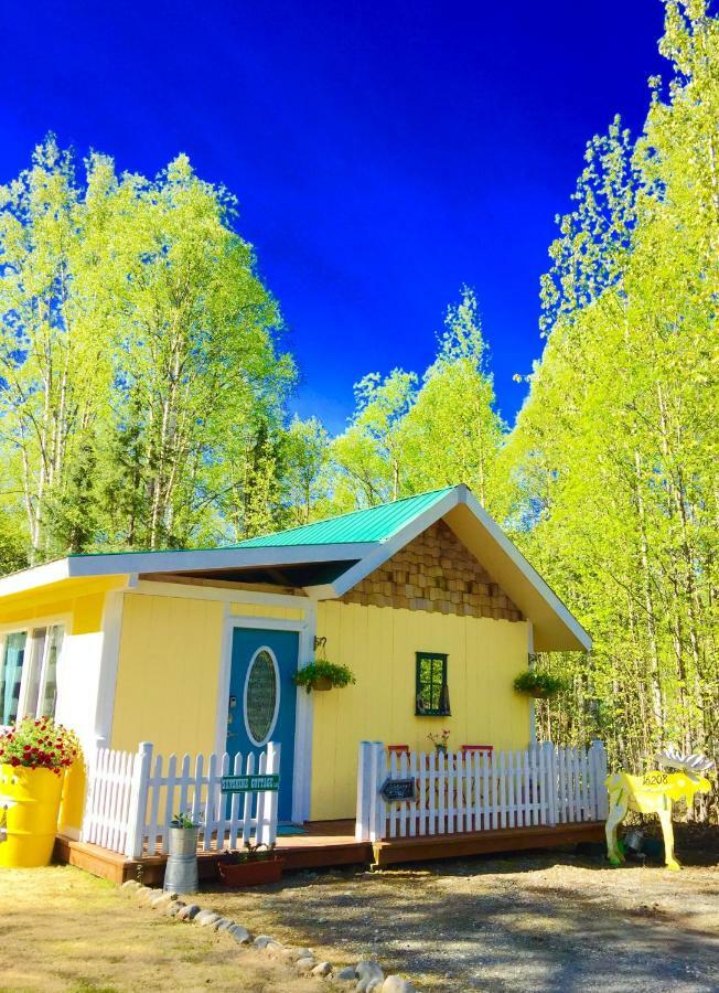 Sunshine Cottage タルキートナ エクステリア 写真